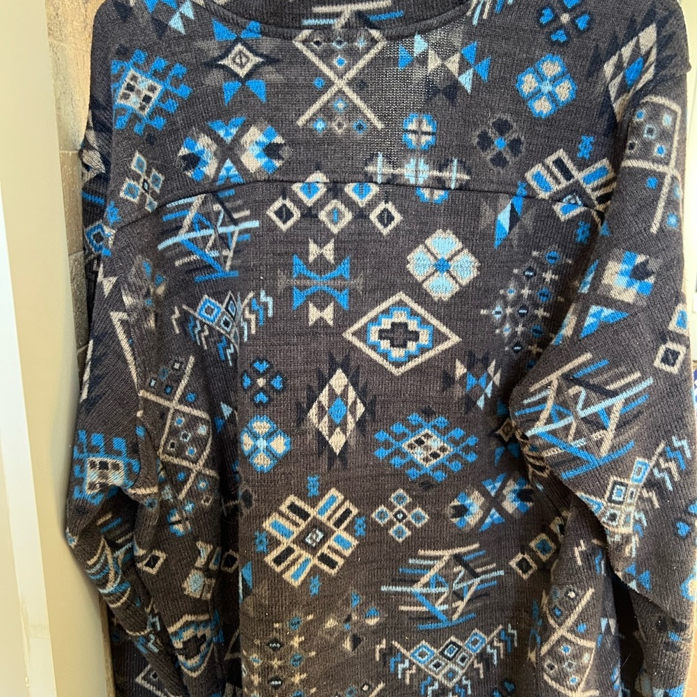 Geometric Patterned Pullover - image 5